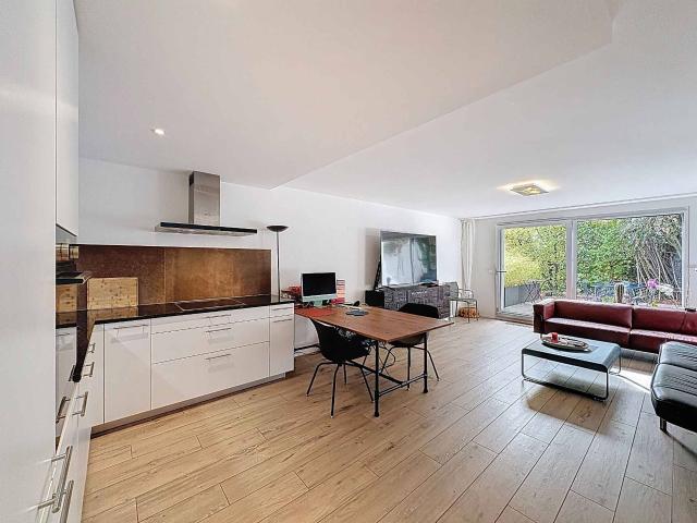 Wohnung kaufen in Neuenburg Ne, Neuenburg