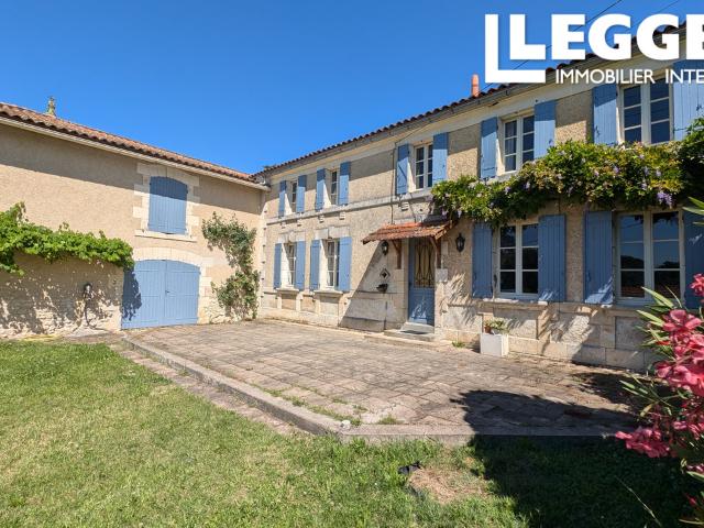Maison vente à Condéon
