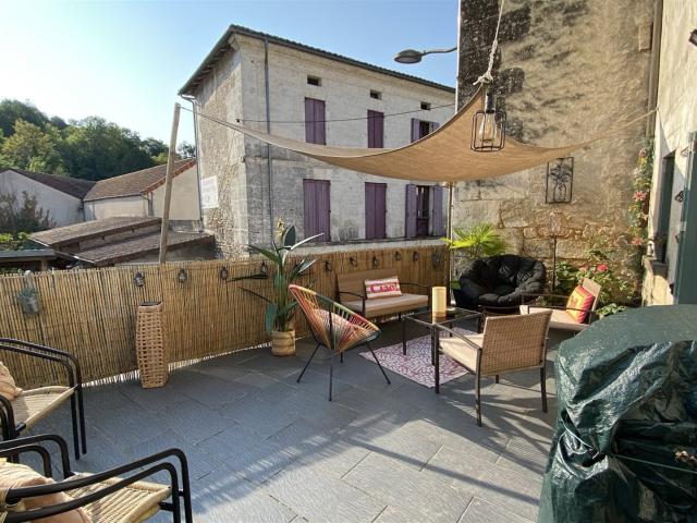 Maison vente à Nontron, Brantôme