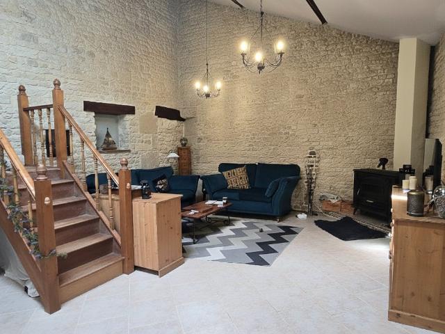 Maison vente à Saint-Jean-d'Angély, Loiré-sur-nie