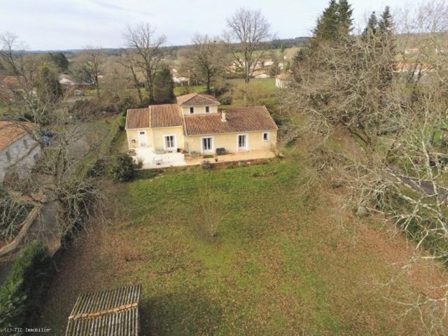 Maison vente à Confolens, Chassenon