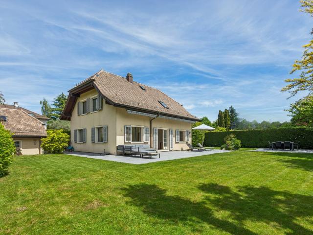 Reihenfamilienhaus kaufen in Commugny, Waadt