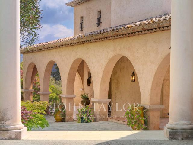 Villa vente à Grasse, La Roquette-sur-siagne