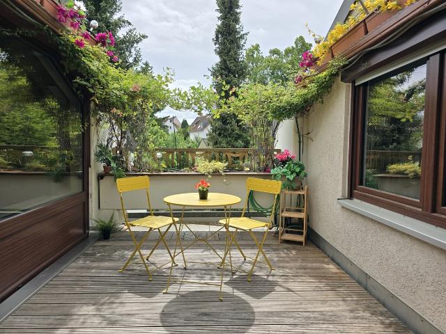 Dachgeschosswohnung kaufen in Lehr, Ulm