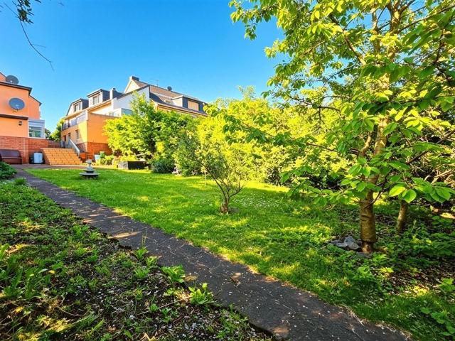 Villa kaufen in Knapsack, Hürth