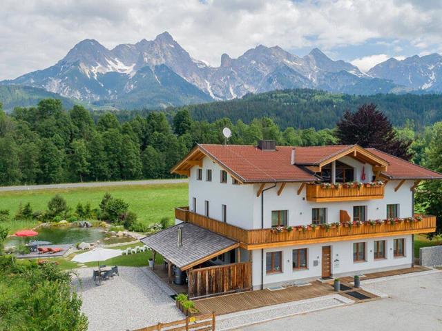 Haus kaufen in Saalfelden, Thor