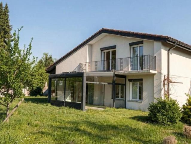 Haus kaufen in La Sarraz, Waadt