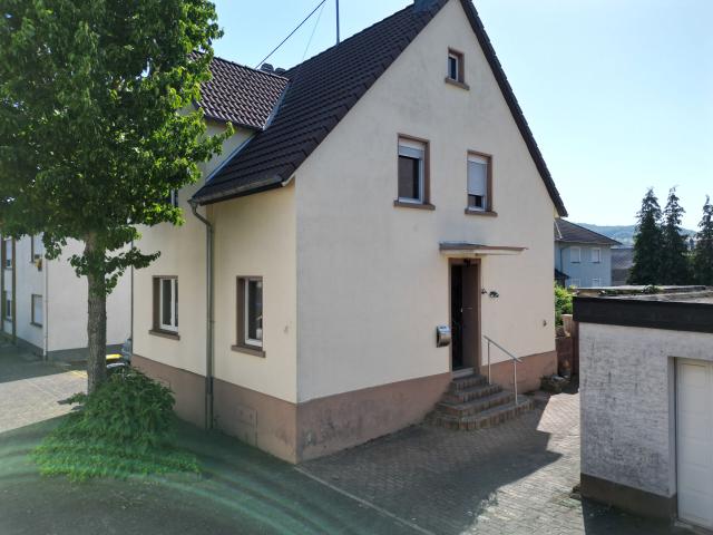 Villa kaufen in Kruft, Rheinland-Pfalz
