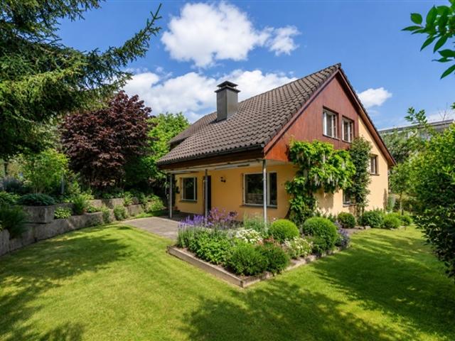 Einfamilienhaus kaufen in Richterswil, Zürich