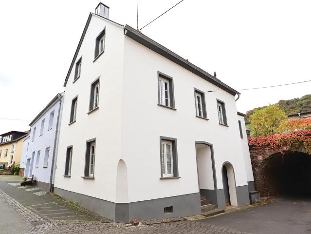 Villa kaufen in Bruttig-Fankel, Rheinland-Pfalz