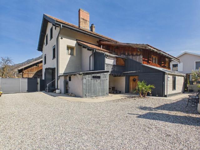 Mehrfamilienhaus kaufen in Rhäzüns, Graubünden