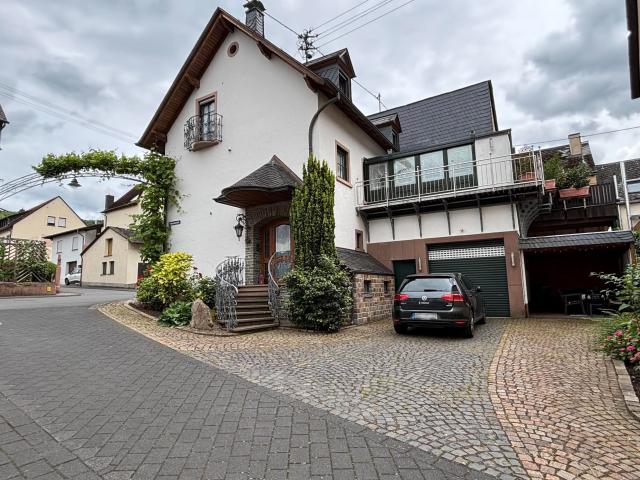 Villa kaufen in Zeltingen-Rachtig, Rheinland-Pfalz