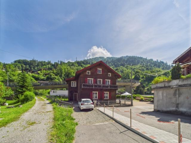 Einfamilienhaus kaufen in Jenaz, Graubünden