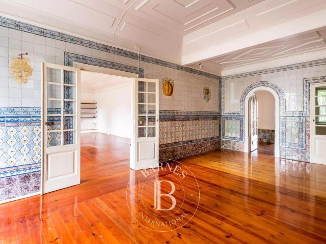 Prédio venda em Lisboa, Prazeres