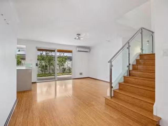 House for rent in Applecross, Western Australia
