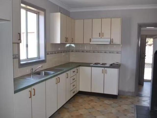House for rent in Forest Reefs, New South Wales