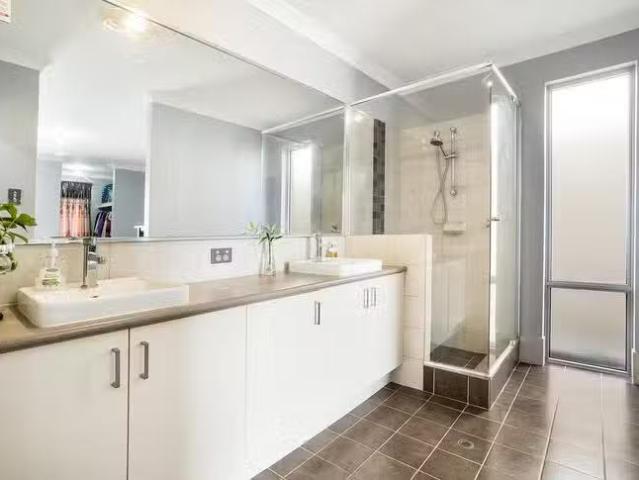 House for rent in Queens Park, Western Australia