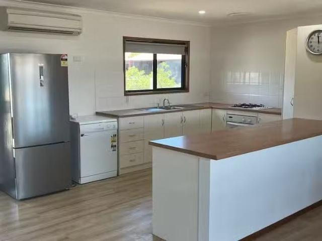 House for rent in Miranda, South Australia