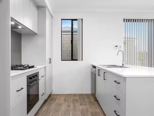 House for rent in Mandogalup, Western Australia