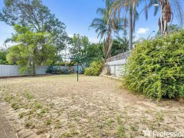 House for rent in Forrestfield, Western Australia