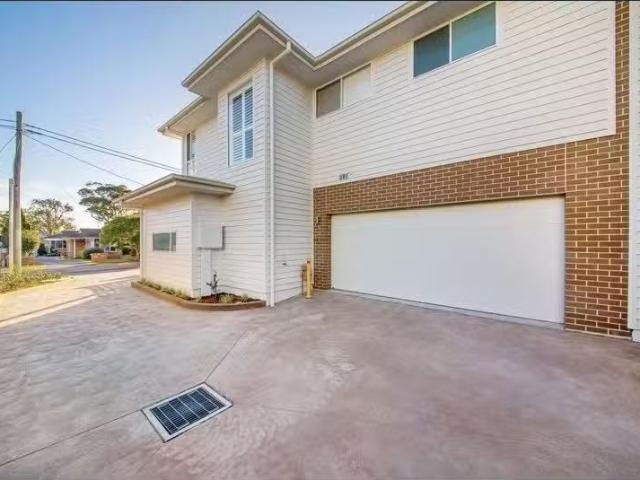 Condo for rent in Ettalong Beach, New South Wales