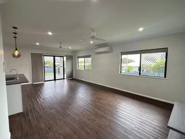 House for rent in Bushland Beach, Queensland