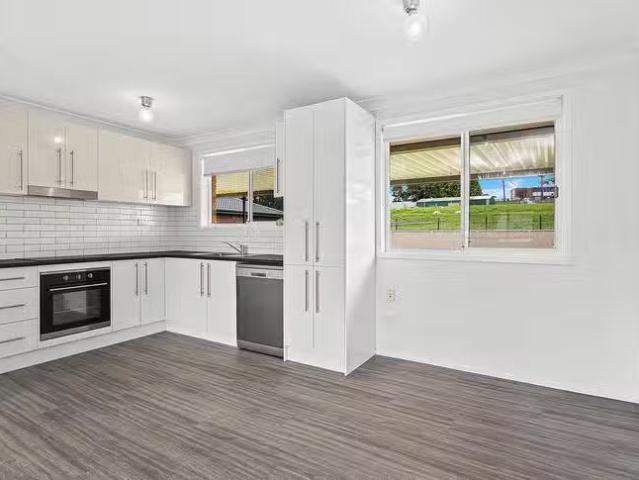 House for rent in Oak Flats Dc, New South Wales
