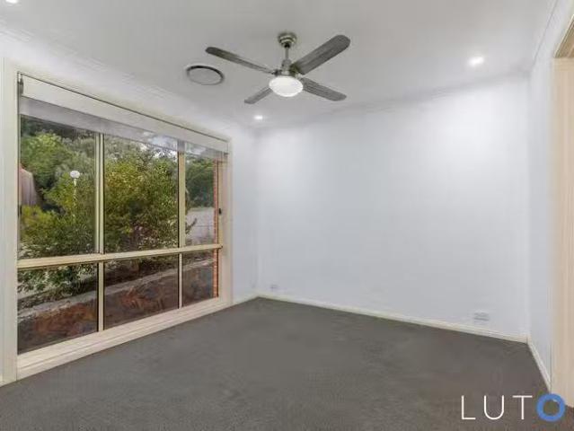 House for rent in Gordon, Australian Capital Territory