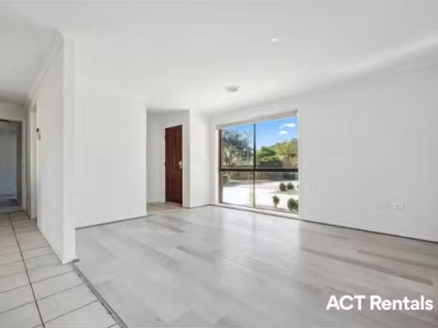 House for rent in Wanniassa, Australian Capital Territory