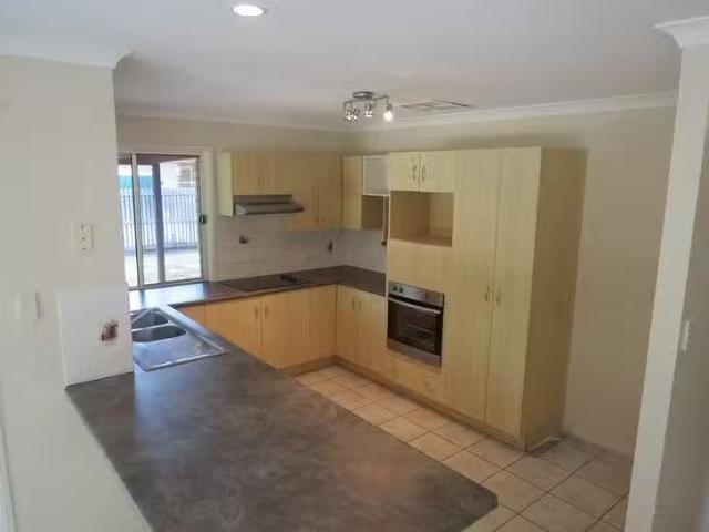 House for rent in Lakes Entrance, Victoria