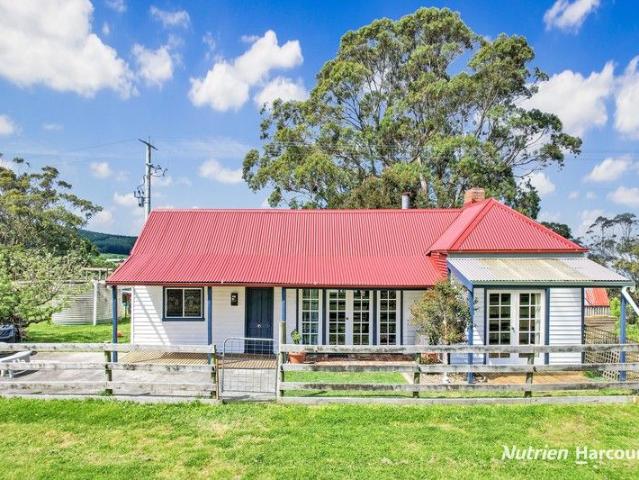 House for sale in Devon North, Victoria