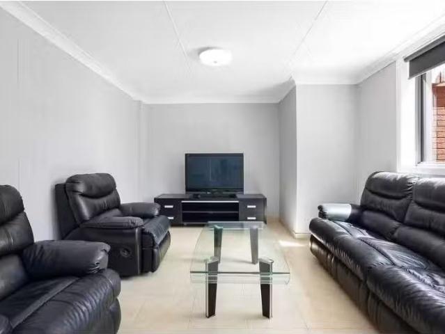 House for rent in Wollongong West, New South Wales