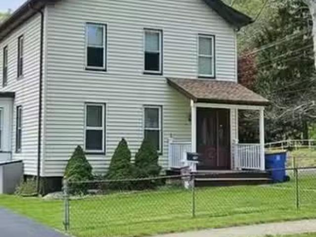 House for rent in Kingston
