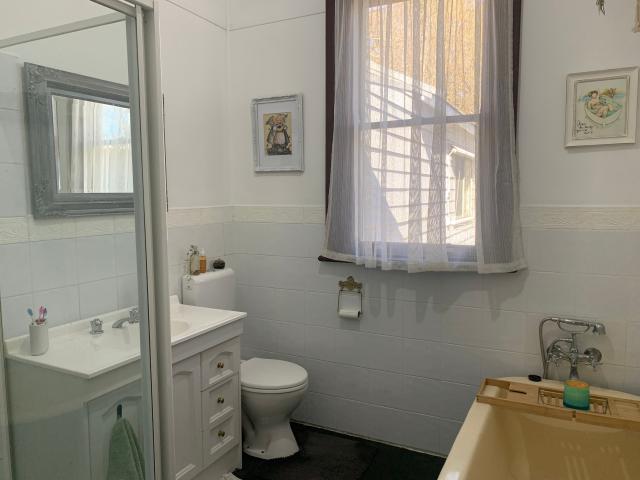 Cottage for sale in Allans Flat, Victoria