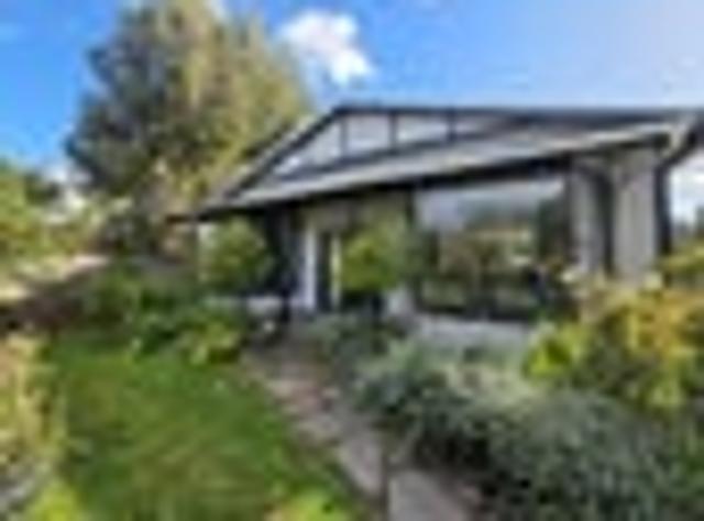 House for sale in Otakou