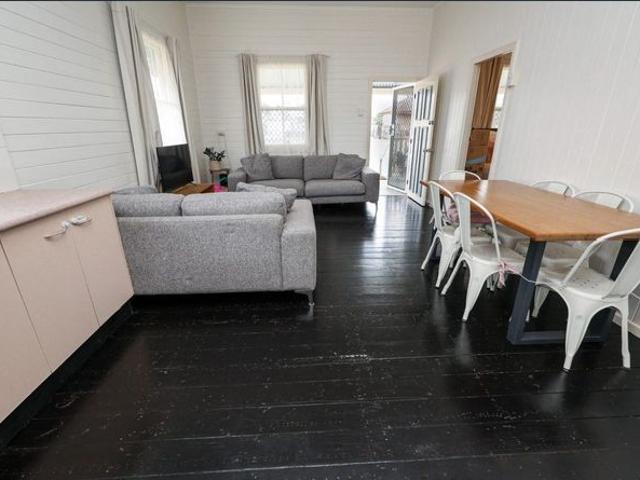 House for rent in Lowood