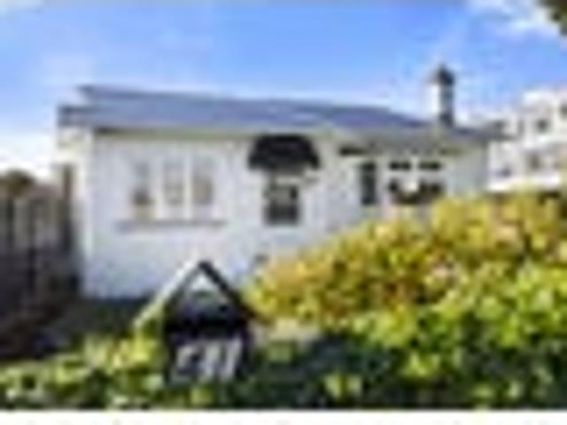 House for sale in Days Bay, Wellington