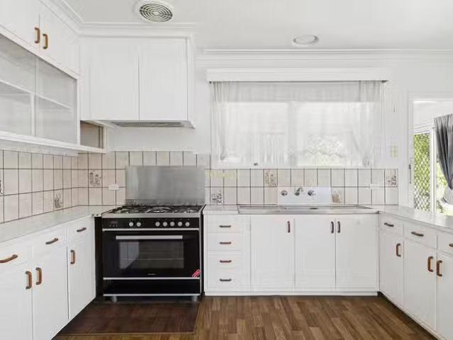 House for rent in Heathcote, Victoria