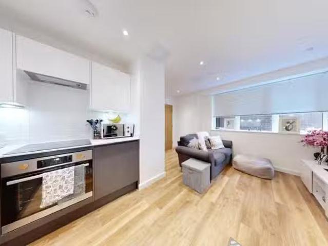 Apartment for rent in Horsell, Woking
