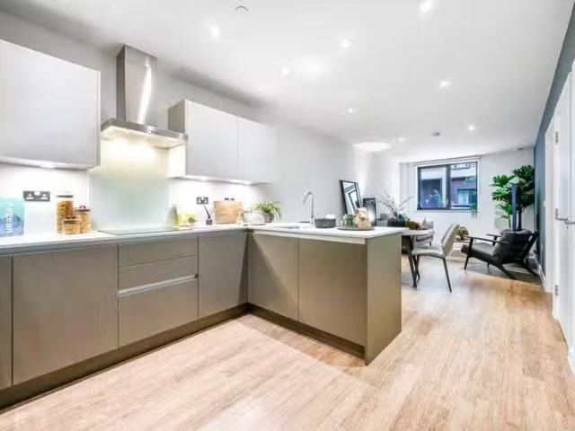 Apartment for rent in Higham Hill, Greater London