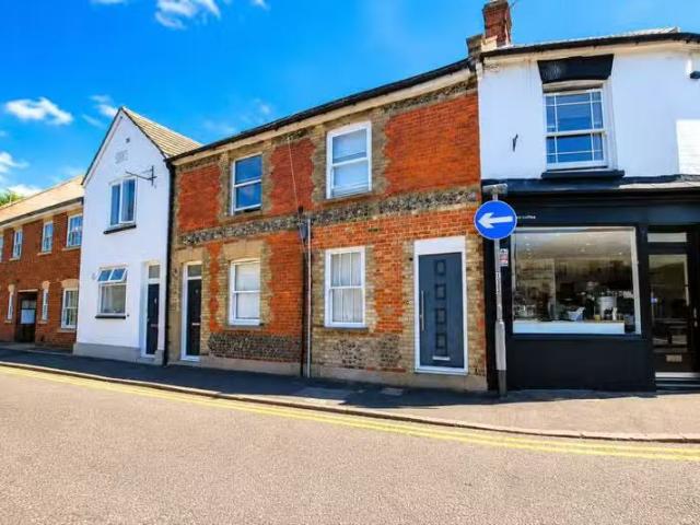 Apartment for rent in Westborough, Surrey