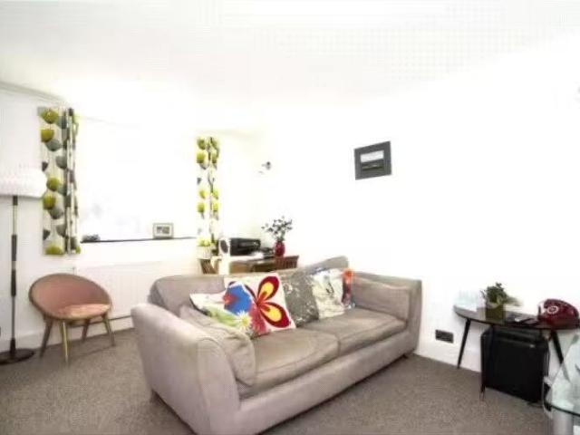 Apartment for rent in Maryland, Greater London