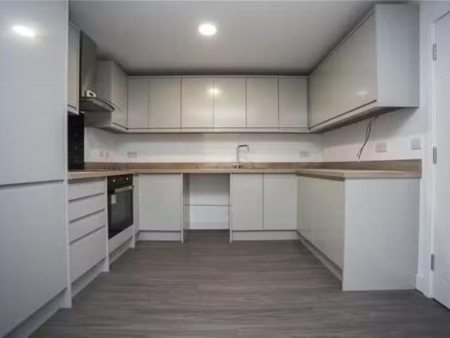 Apartment for rent in Prestbury, Golden Valley