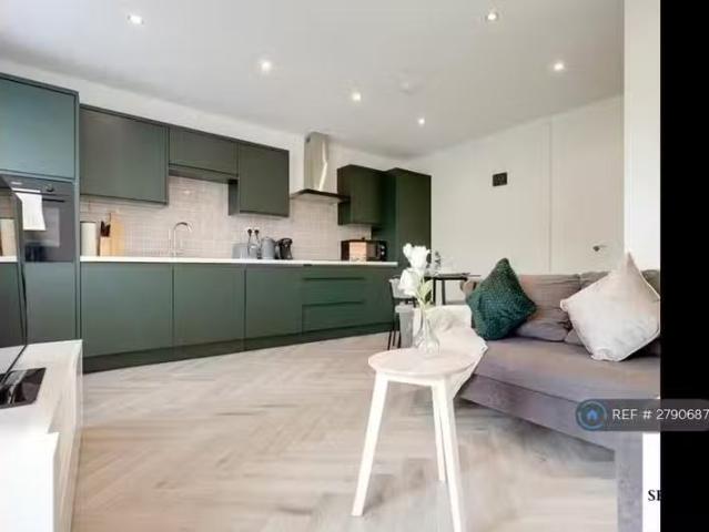 House for rent in London Borough of Croydon, Greater London