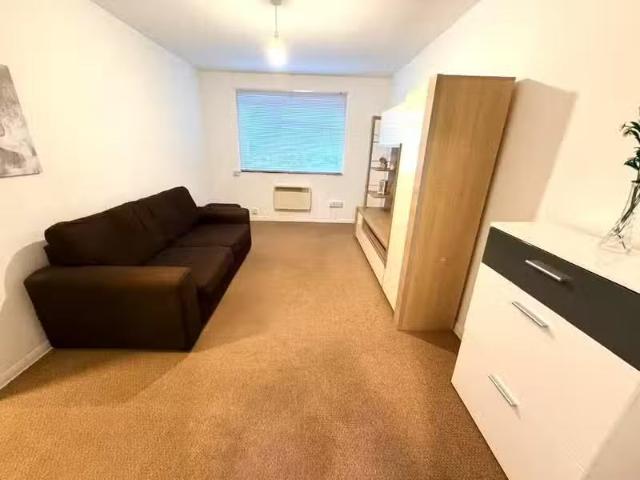 House for rent in Woodford Bridge, Greater London