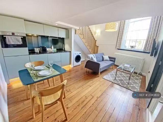 House for rent in Gayfield, Broughton