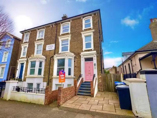 House for rent in West Cliff, Acol