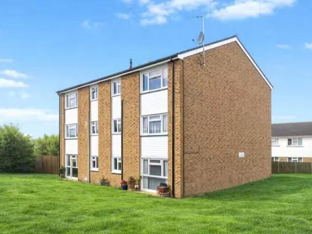 Apartment for rent in Westborough, Surrey
