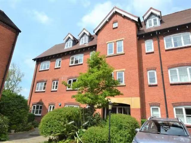 Apartment for rent in Cliff Hill, Green Close