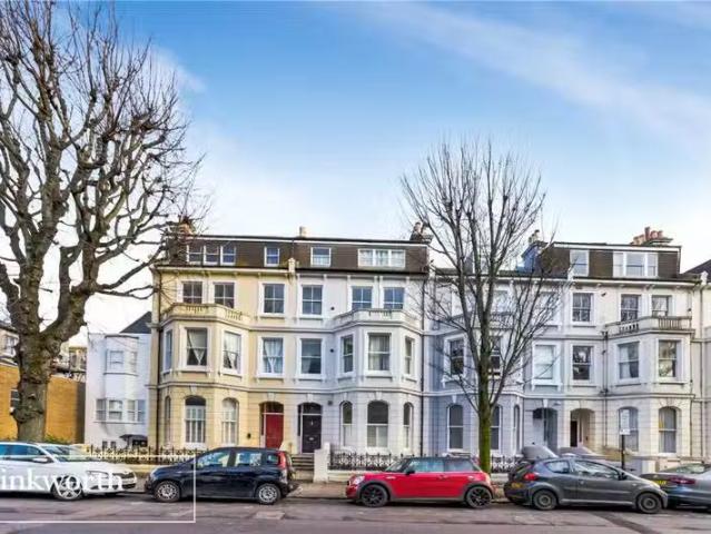 Apartment for rent in Aldrington